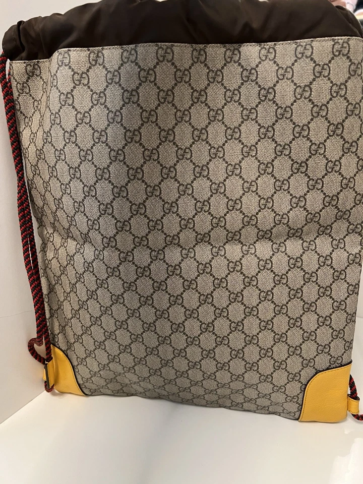 Mochila Gucci GG beige/marrón lona/cuero Foto 2 de 4