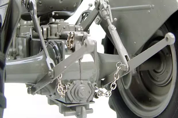 Universal Hobbies 1/16 FERGUSON TEA 20 1949 Tractor Diecast Model UH2690 - Image 4 of 4