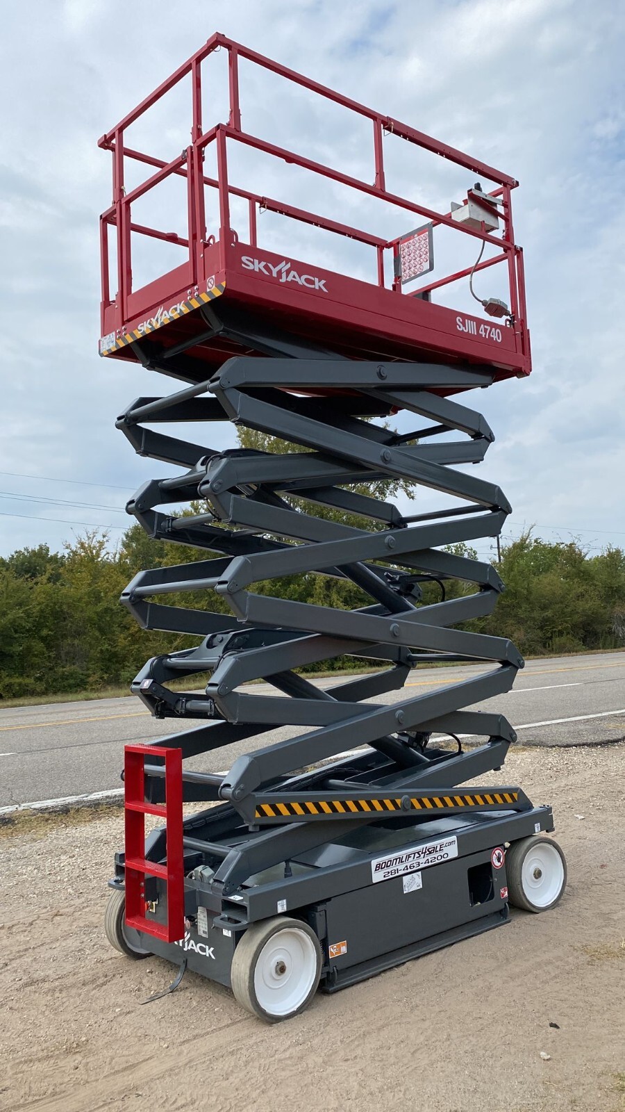 SKYJACK SJIII 4740 ELECTRIC SCISSOR LIFT REFURBISHED WARRANTY DEALER eBay