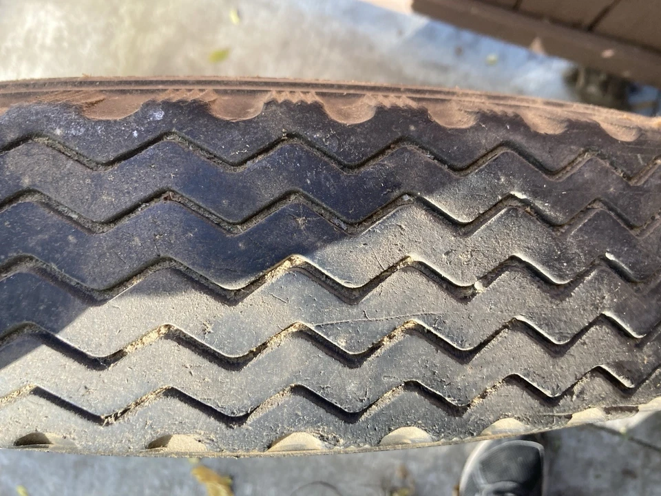 Винтажная шина и обод колеса c.1920-30-х модель A 4,75 X 5,00 X 19 - Изображение 3 из 4