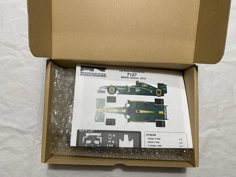 Monopost 1/20  Lotus T127 F1 2010 middle version static model kit - Immagine 2 di 3