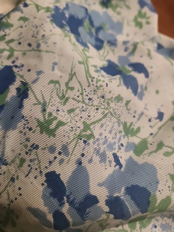 Vintage Polyester Fabric Bundle Floral Geometric Mix Total 15 Metres - image 4 of 4