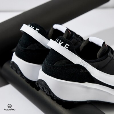 Nike Waffle Debut Men's 10 Sneaker Limited Edition Athletic Black