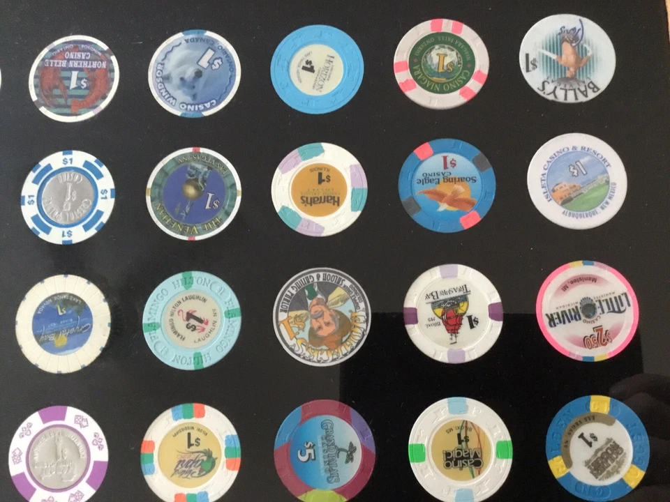 Casino Chip Gold Silver Dollar Framed $1 $2.50 $5 Las Vegas Harrahs’s Binion NV - Image 4 of 4