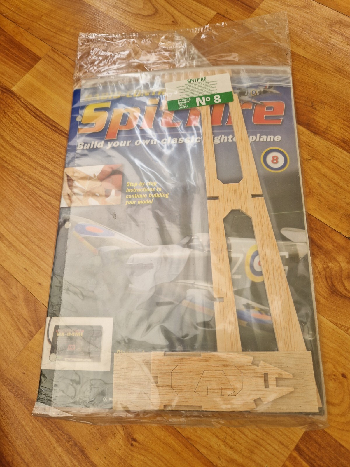 1/10 DEAGOSTINI ISSUE 8 BUILD YOUR OWN RC RADIO CONTROLLED SPITFIRE MODEL PLANE