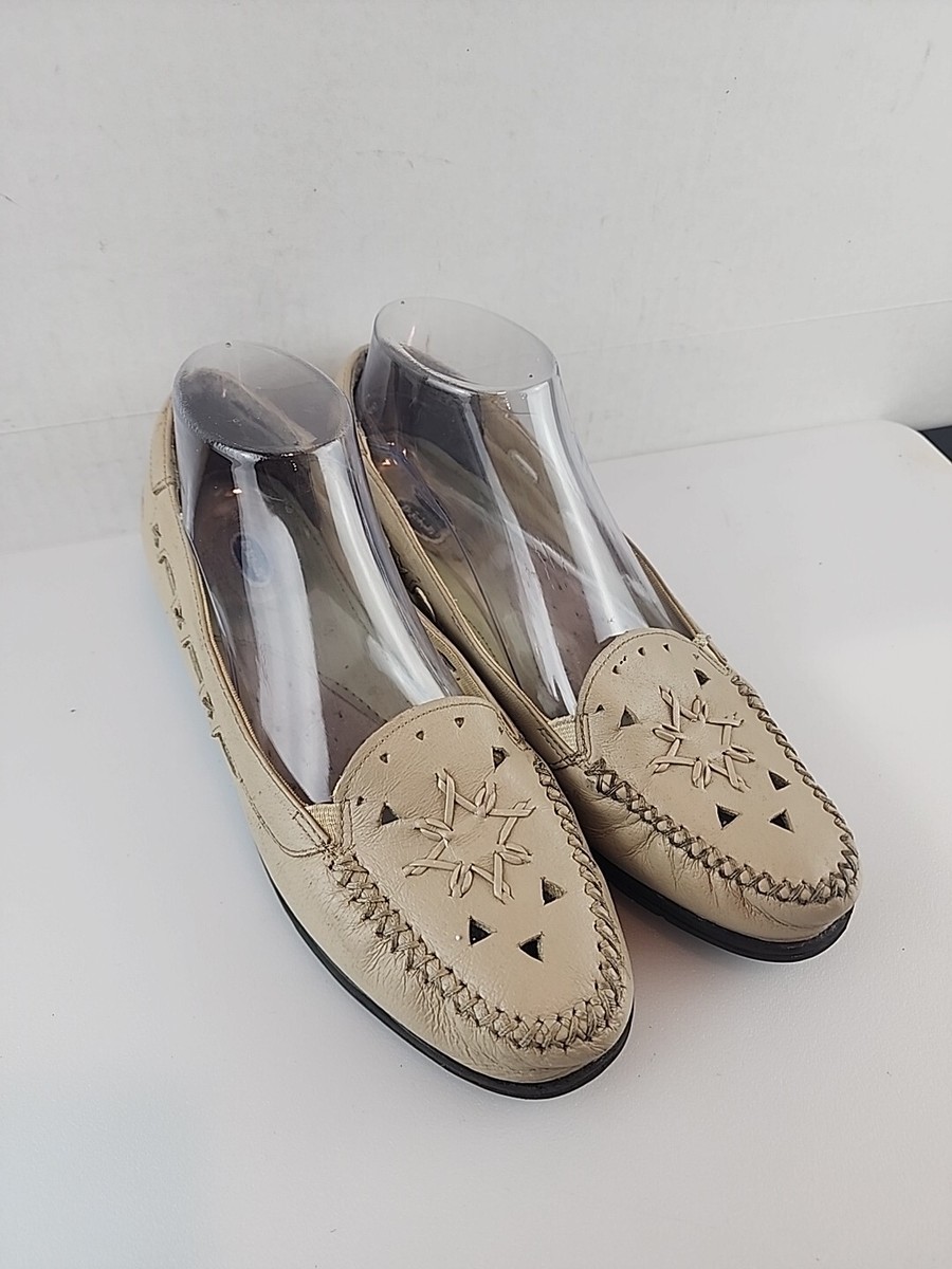 Dr Scholls Women's Shoes-Cut Out Slip On Loafer-SZ 9M Beige