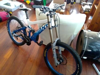 gumtree downhill mountain bike