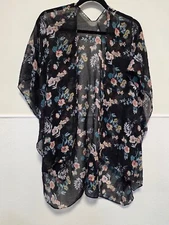 Women's Unbranded Kimono Size Unspecified but fits like a Large Black Floral