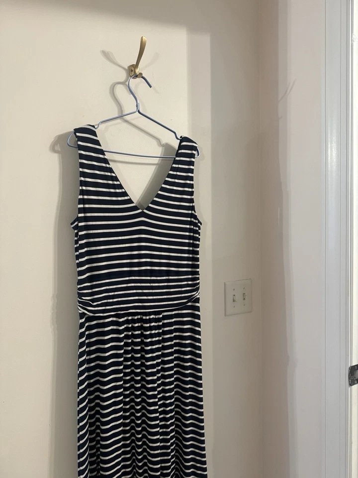 Boden Talla 14R Vestido a Rayas Azul Marino y Blanco Hasta el Suelo  Foto 2 de 4