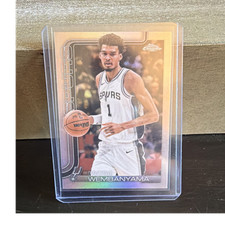 Topps Chrome 2025-26 Victor Wembanyama Refractor #221 San Antonio Spurs