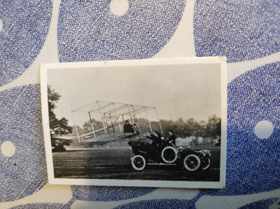 Fotokarte Start Flugzeug mit Auto