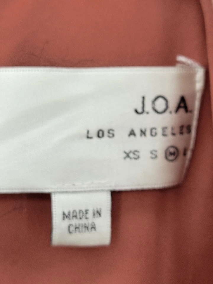 Maxi Vestido Romántico JOA Los Angeles Para Mujer Mediano Rosa Terciopelo Cintura Torcida Foto 4 de 4