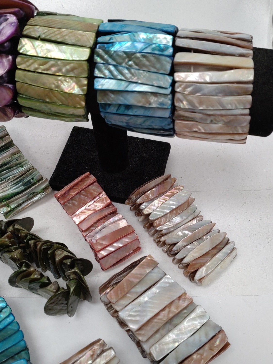 Large Bundle Shell Stretch Bracelets Job Lot 36 B… - image 18