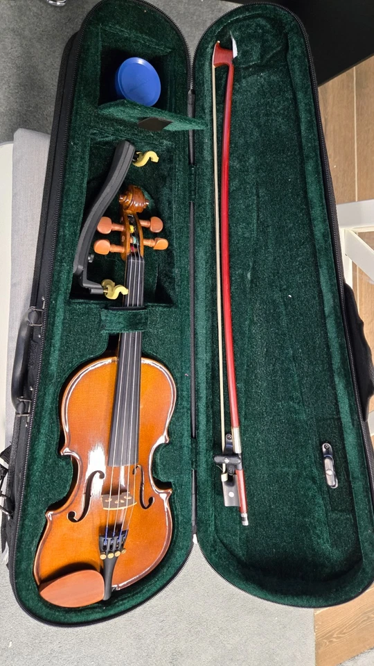Cremona SV-150 Premier Student Violin Outfit - 1/8 Size - Image 4 of 4