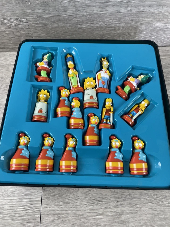 The Simpsons Vintage Chess Set in Tin Collectors Box 100% Official 1998 - Image 2 of 4