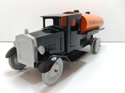 SPEC CAST 1930's Ford Model A Tanker - Clark's Super Gas 1:25 Die Cast