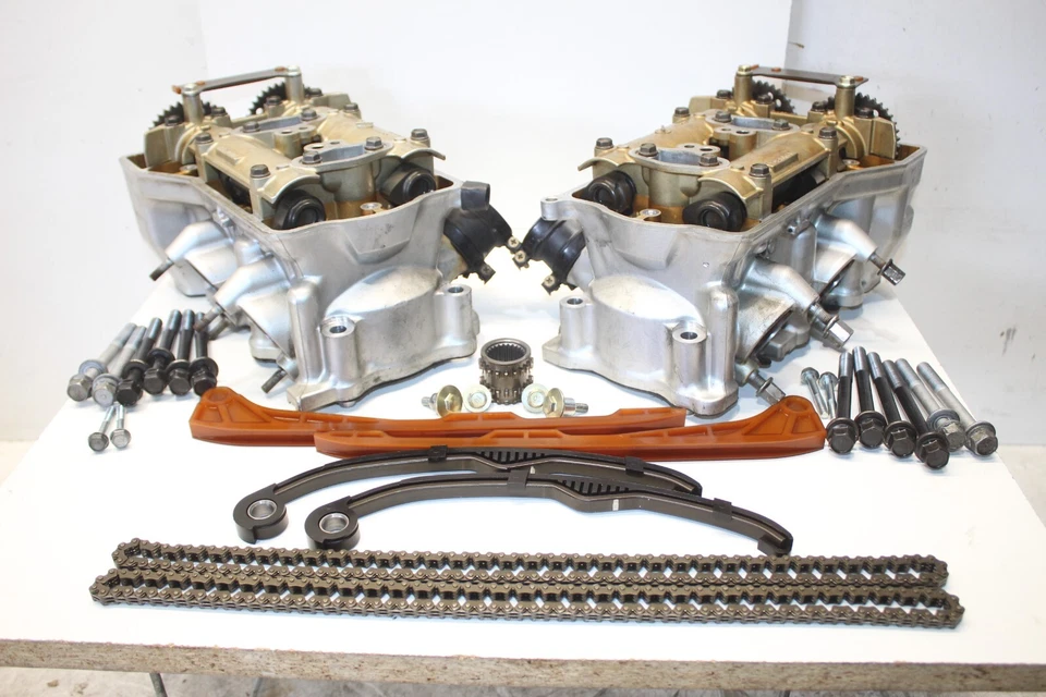 2003 - 2010 Honda ST1300 CYLINDER HEAD LEFT & RIGHT - Image 2 of 4