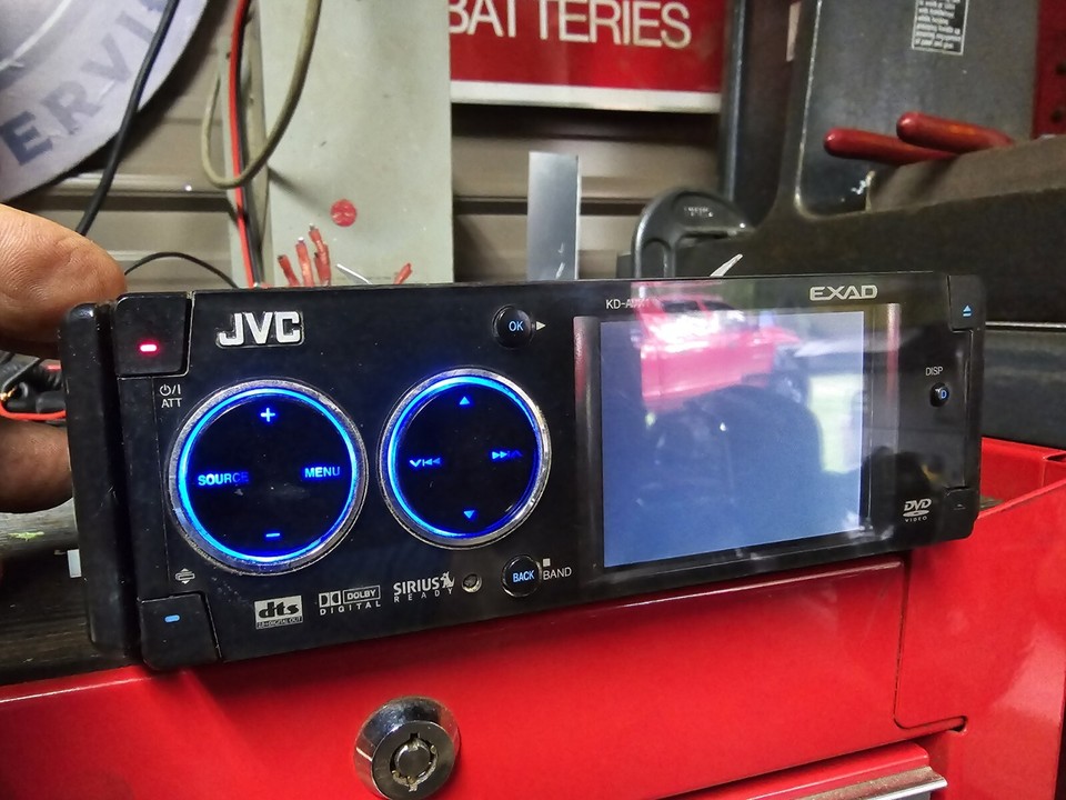 JVC KDAVX1 EXAD MP3 DVD CD Radio player Multimedia motorized panel Old