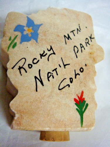VINTAGE Hand Carved Stone ROCKY MTN NAT'L PARK SOUVENIR Salt & Pepper Shakers - Picture 5 of 8