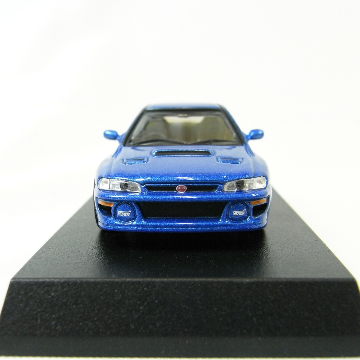 BOOK+MODEL] Subaru Impreza 22B Sti version KYOSHO mini car & book