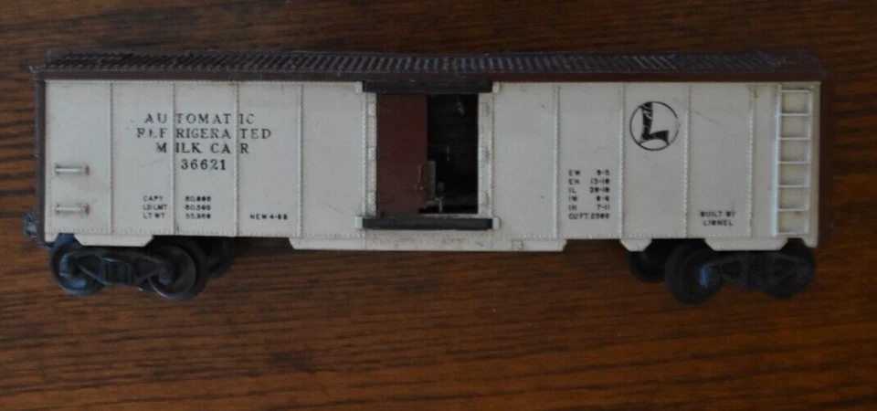 Lionel Trains O Scale Gauge 36621 Automatic Refrigerated Milk Boxcar For Parts - Image 3 of 4