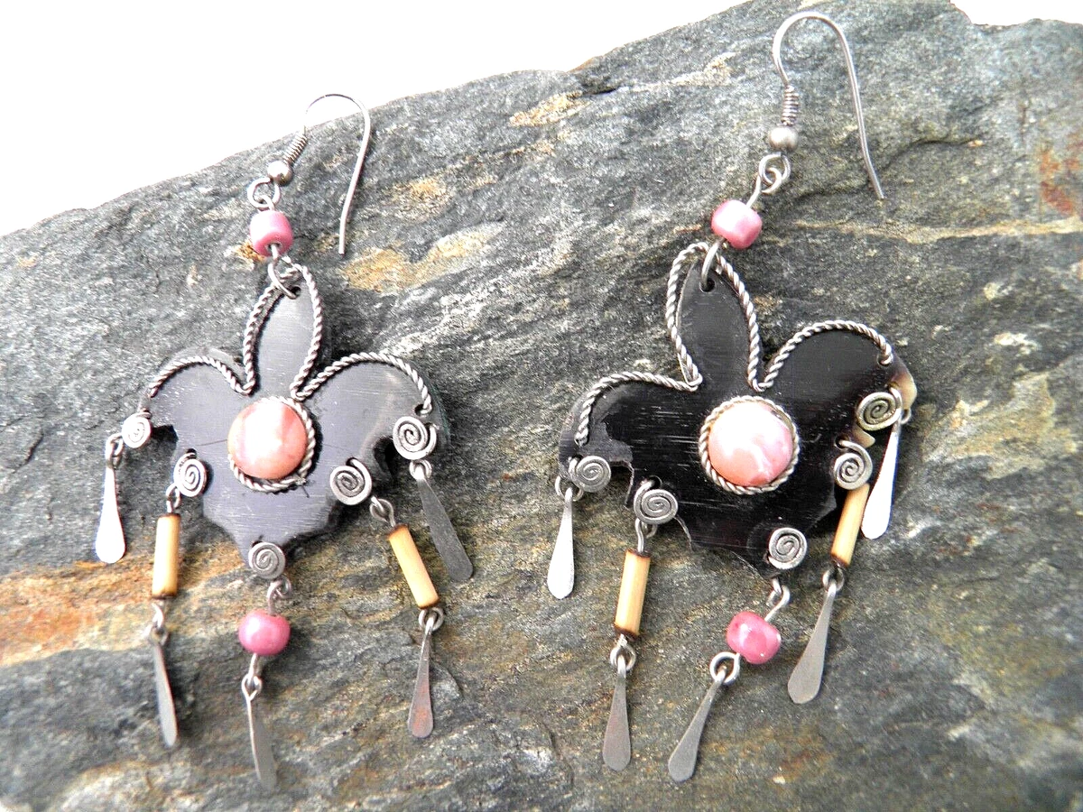 Unique Vintage 90s Boho Gypsy Cowgirl Rose Quartz Bone Drop Earrings