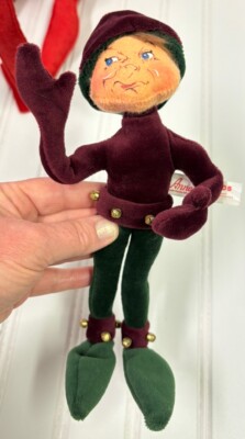 Annalee 2005 Maroon and Green Elf Pixie Jingle Bell Posable Christmas 9in. Doll