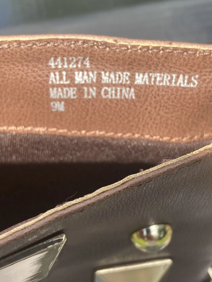 Botas altas con cremallera de cuero sintético chocolate tachonado de Joan Boyce talla 9M-NUEVAS EN CAJA Foto 4 de 4