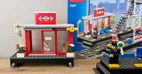 LEGO City Red Cargo Train 3677 Train Station 7937 Complete Set Minifigure