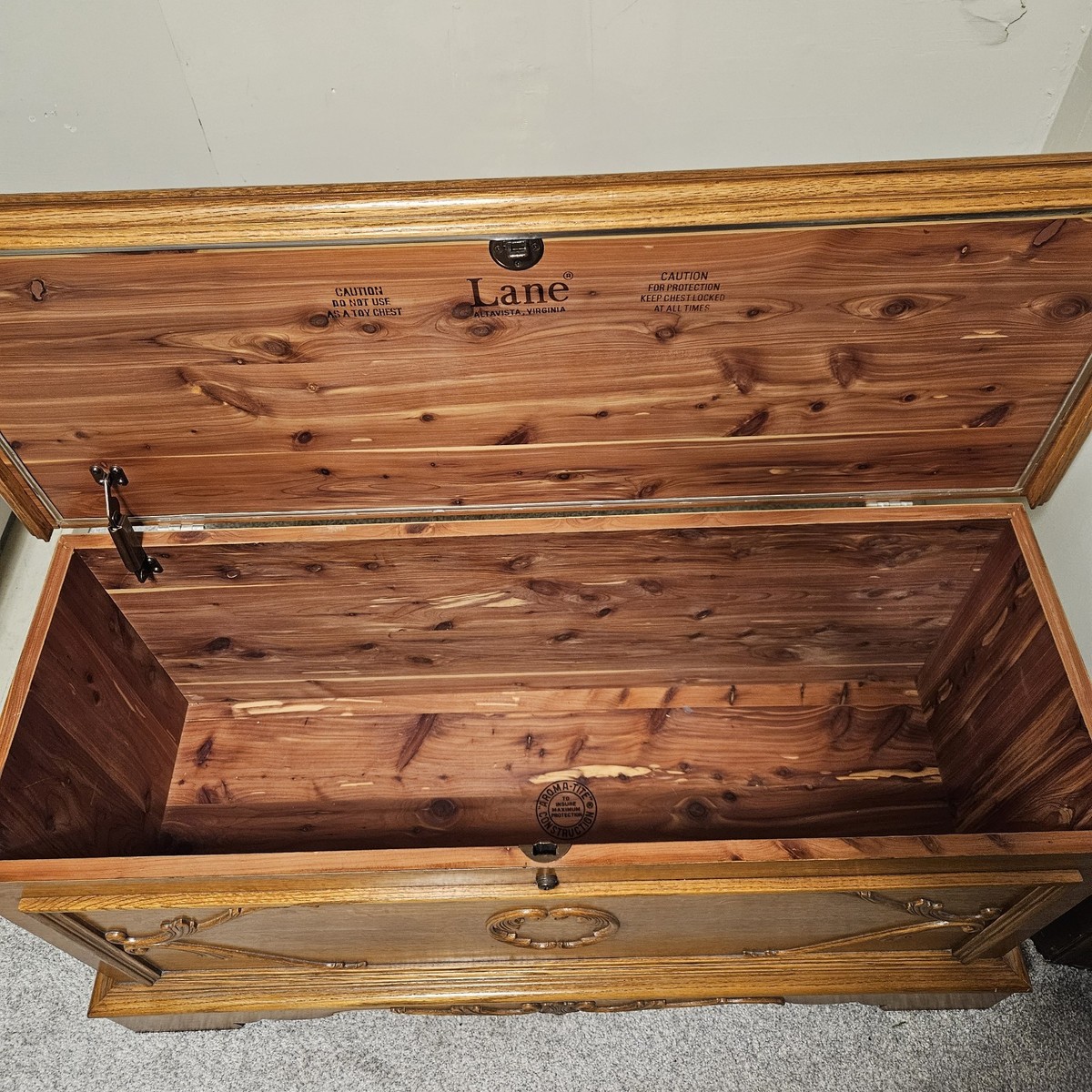 VTG 1995 LANE Furniture Solid Oak Cedar Lined Hope Blanket Chest