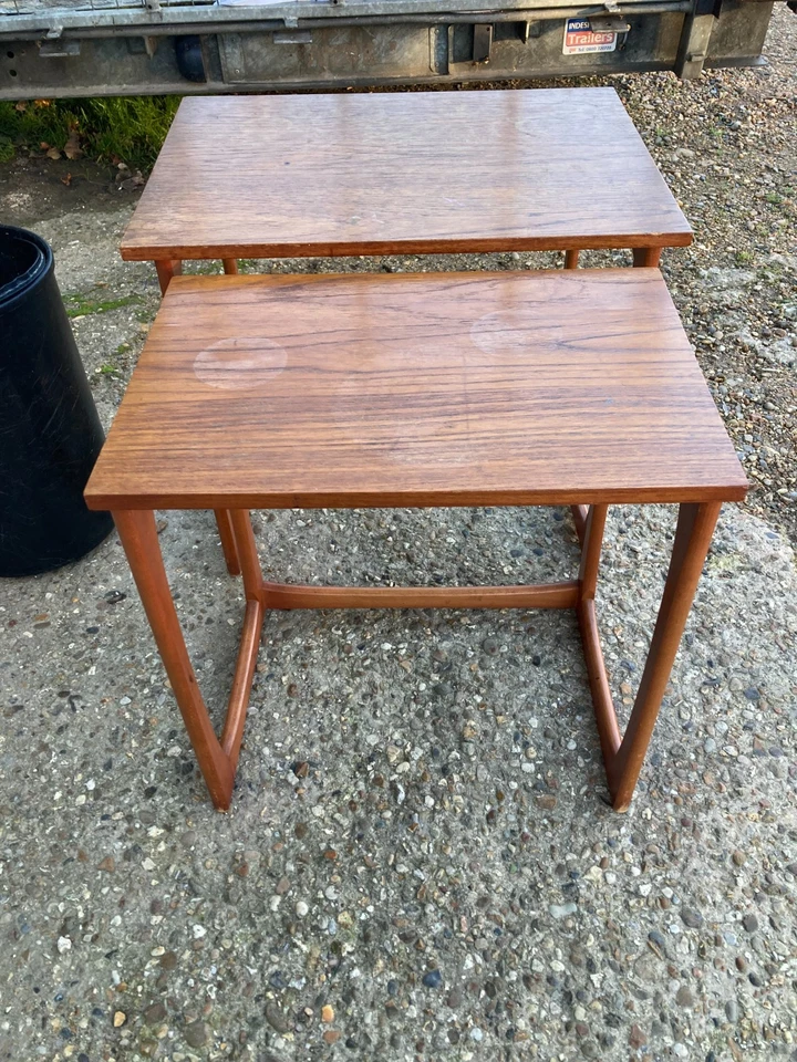 Vintage Mid Century Style Teak Veneer Nest of 2 Tables Side End Coffee - Image 4 of 4