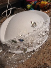 White Fascinator Hat Wedding Tea Party Church Derby Floral Rhinestone Fascinator
