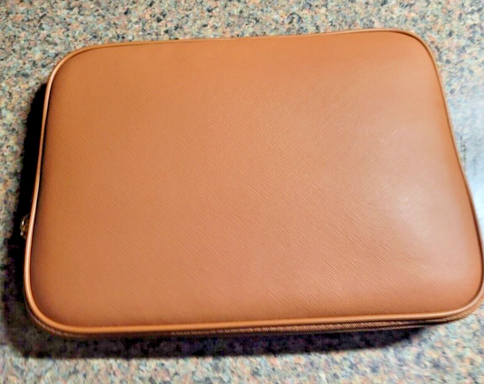 Michael Kors Brown Leather iPad Zippered Case New Tablet Holder - Image 2 of 4