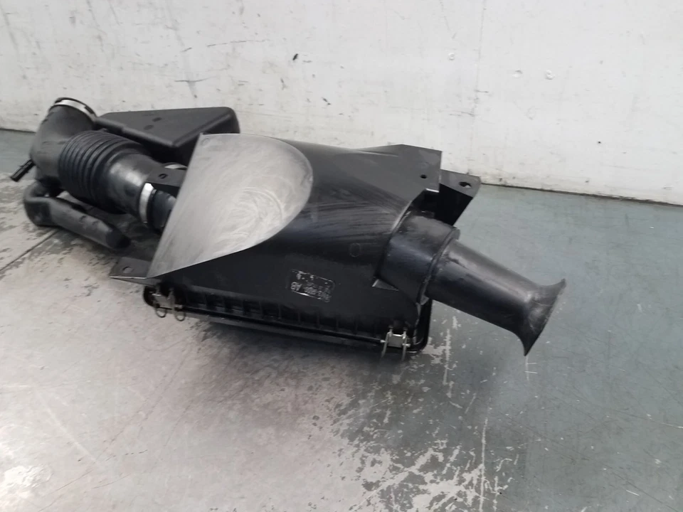 Grand Marquis/Corwn Vic Victoria 2010 conjunto de admisión de aire #5317 VV4 Foto 2 de 4