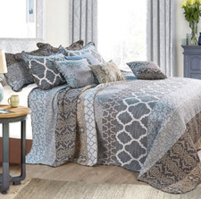 9-Piece Reversible Printed Striped Bedspread Set   Oversized Bedding for King