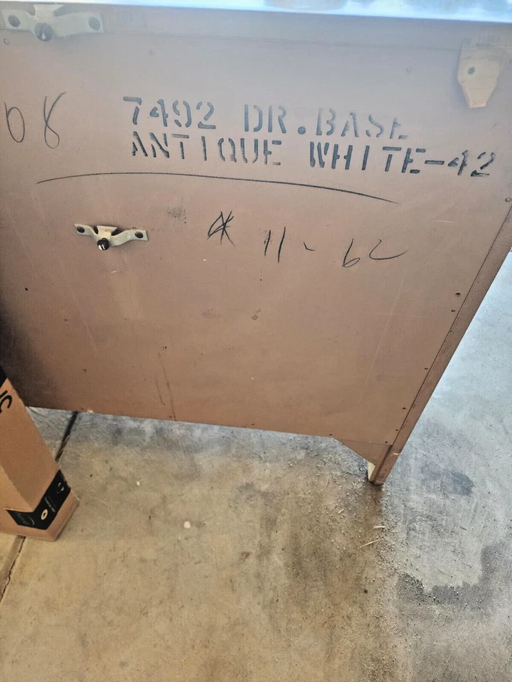 Kent Coffey Bernay French Provincial Bedroom Set – Dresser w/ Mirror, Nightstand - Image 4 of 4