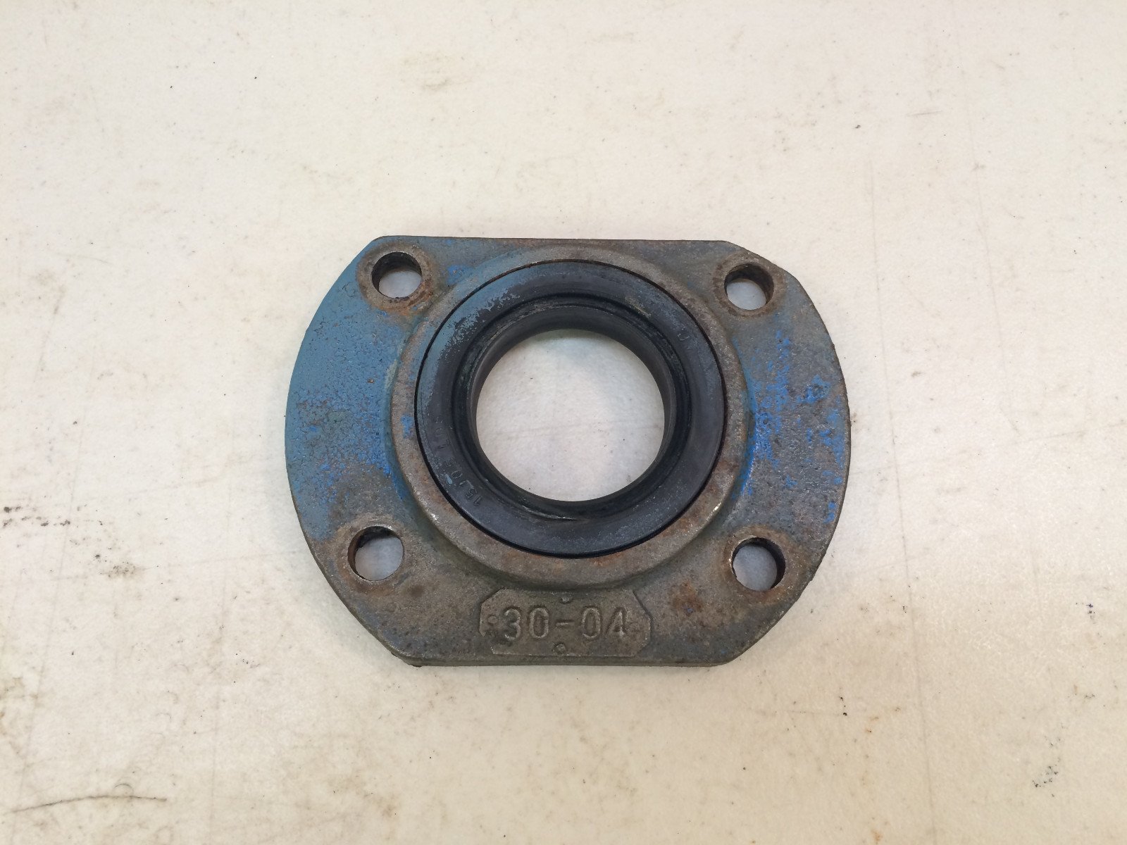 Walter Vdrive Bearing Seal Retainer Carrier Output Shaft Rv30 3004