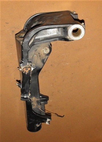 Suzuki 225 HP 2 Stroke Swivel Bracket Assembly PN 43111-87D05-0ED Fits 1987-2003 - Foto 4 di 4