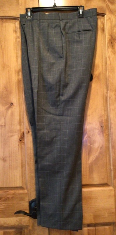 New Men's Tommy Hilfiger Dress Pants, Size: 34/34, Gray Checks