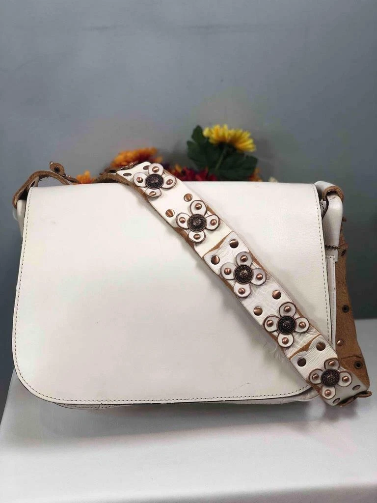Discover 164+ saddle bag with guitar strap super hot esthdonghoadian
