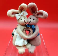 Li'l Cent-sibles  Bunny Hugs Penny Heart Figurine Margaret Garwin 1998