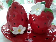PRETTY AND HAND PAINTED STRAWBERRY CORNER RUBBY SALT PEPPER  SHAKERS BRAND NEW