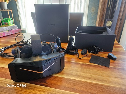 Pimax Crystal Light with DMASS Earphone