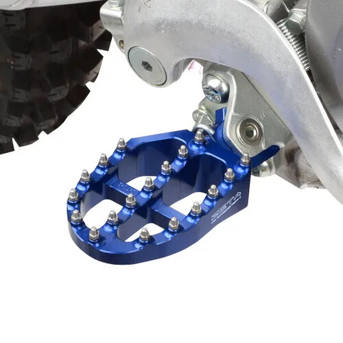 Zeta Forged Aluminum Spiked Cleat Footpeg Pair Blue for