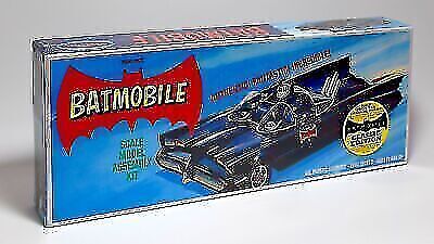THE BATMANダイキャスト Amazon | 1:24 2022 THE BATMAN BATMOBILE W/BATMAN バット