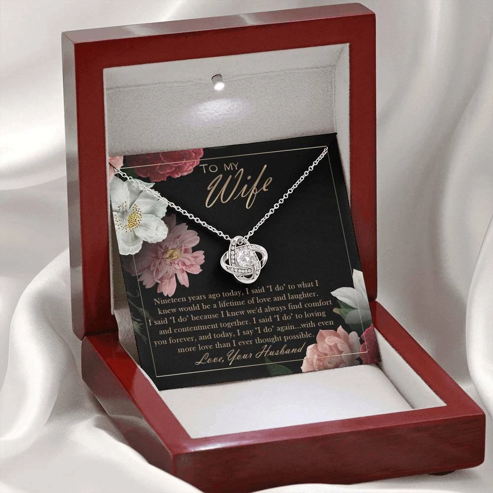 Anniversary jewelry deals by year