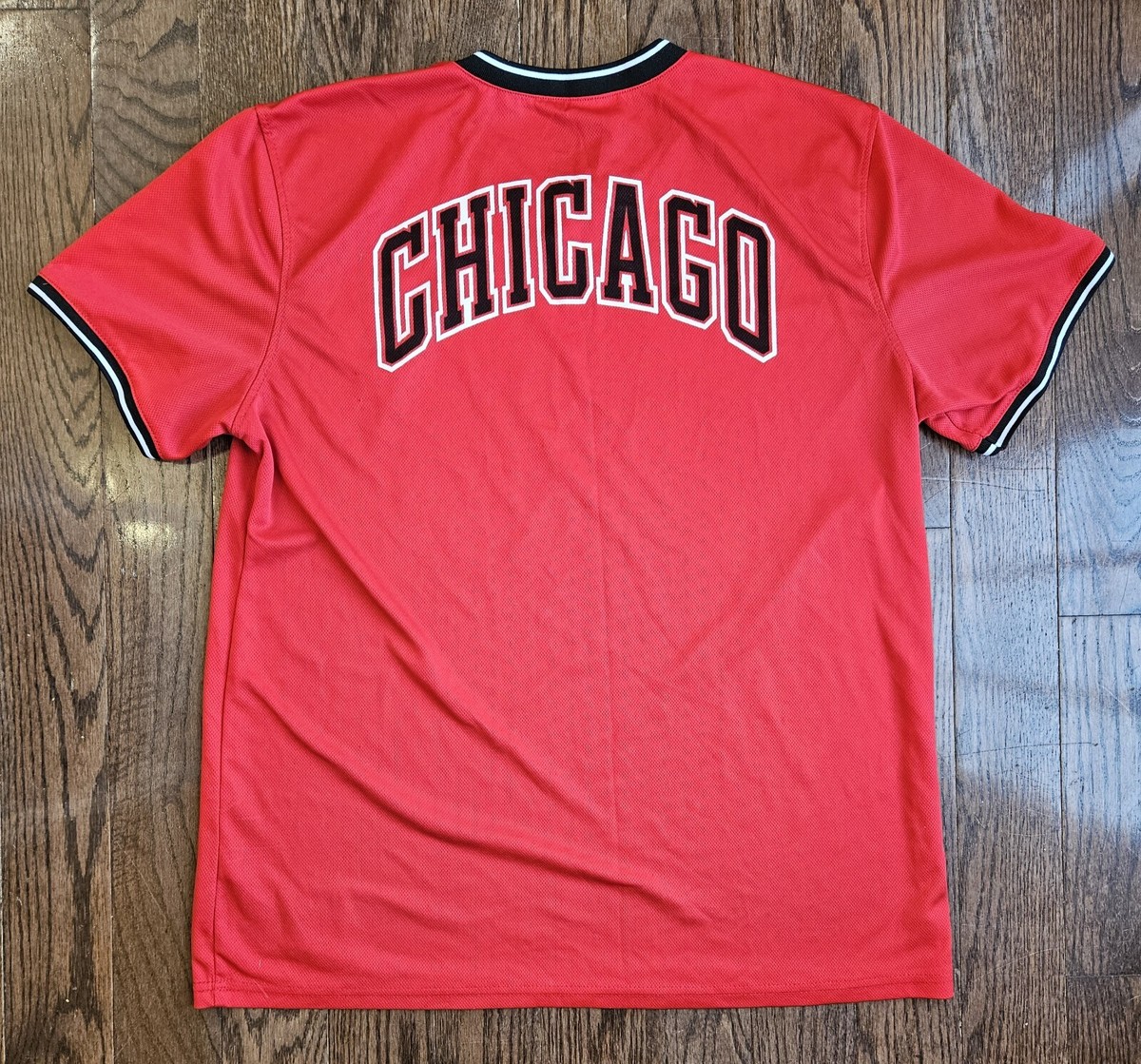 Mens NBA Chicago Bulls T shirt XL Red Black White Bull Logo