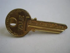 AMERICANA HOTEL Miami Beach (1956-1980) Yale & Towne Mfg 2" Key Tie Clip