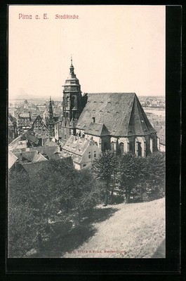 Ansichtskarte Pirna a. E., Ansicht der Stadtkirche aus der Vogelschau 