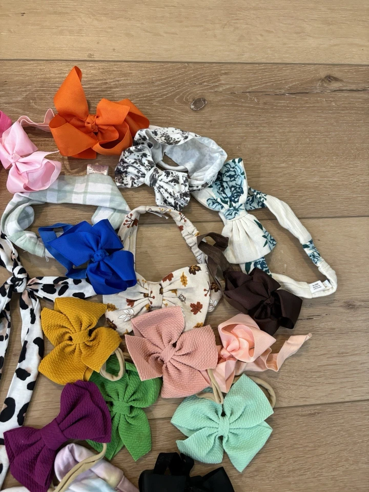 Baby Bows 45 Total A Variety Of Colors - Image 2 of 4